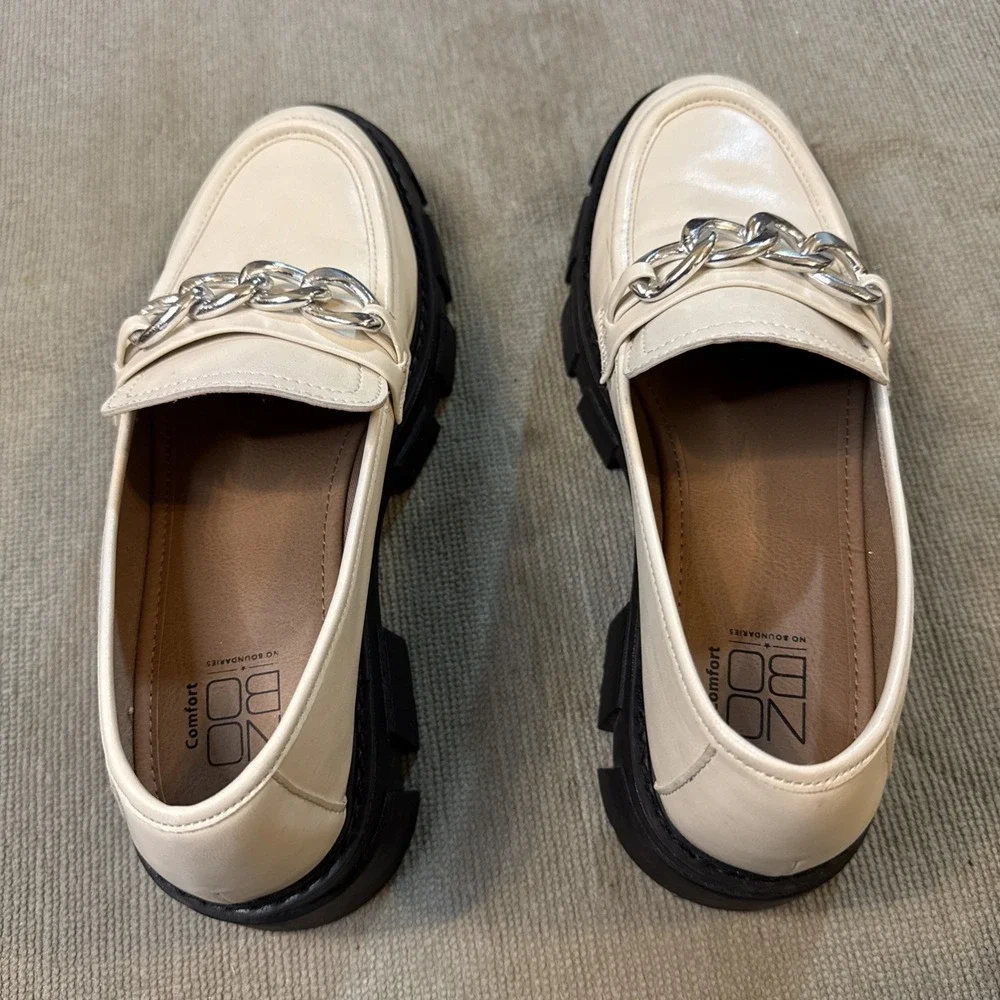 Women's Platform Cream Lug Loafers‎ With Silver Chain Accent No Boundaries  Sz 8